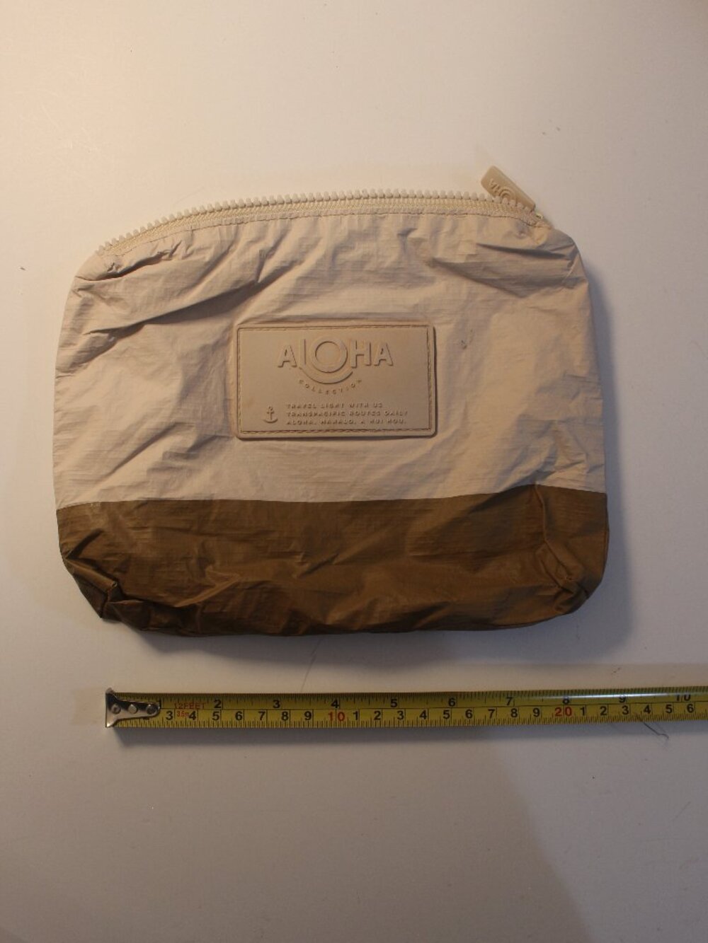 ALOHA Collection Cream & Metallic Gold Zip Travel Pouch